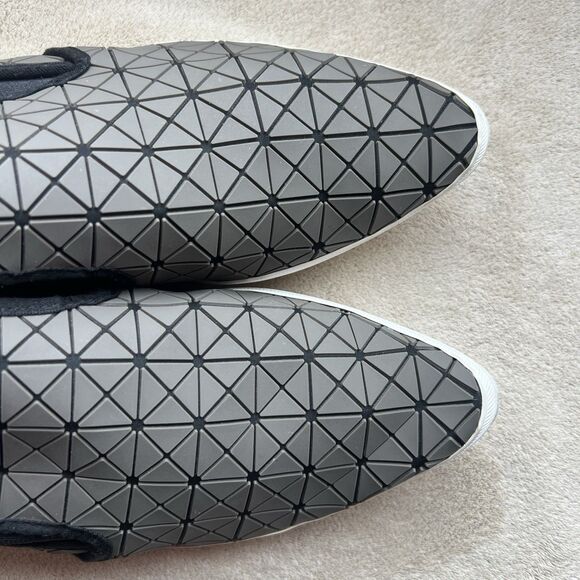 All Black Straight Cut PT-Graphic Pewter Gray Slip On Women’s  EU 40 US 9 - 9.5 - Picture 1 of 14